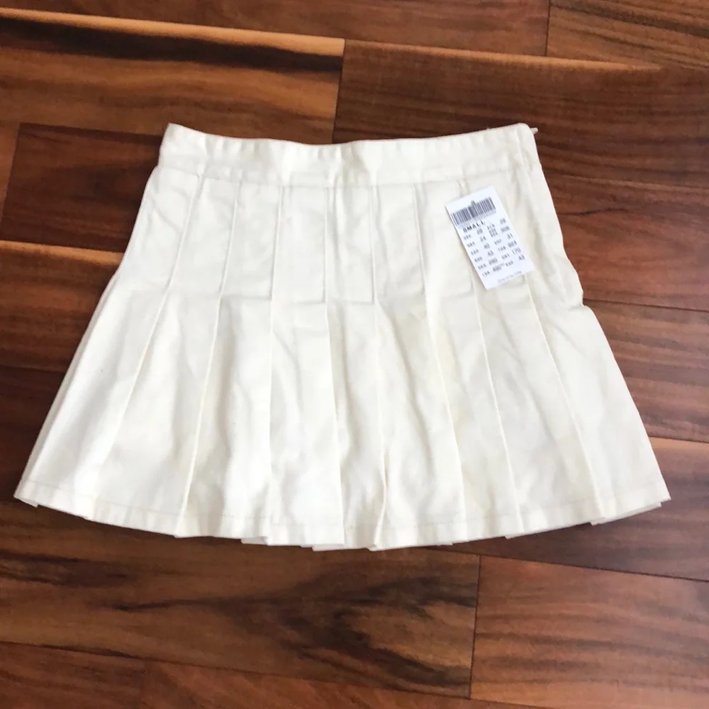 BRANDY MELVILLE J GALT IVORY COTTON PLEATED COTTON SKORT SIZE SMALL NEW - Picture 2 of 10